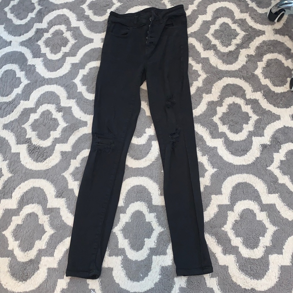 black american eagle ripped size 0 jeans